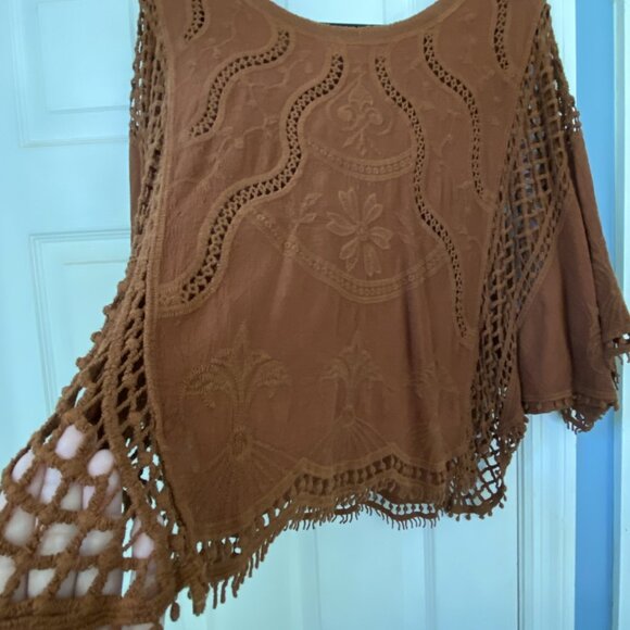 Ultra Pink Boho Batwing Top Brown Knit, Crochet Trim, Size Large - Picture 4 of 10